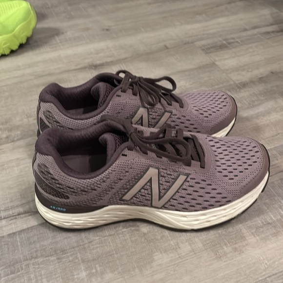 New Balance Women's Mauve Athletic Shoes - Picture 3 of 6